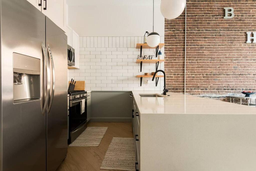 Trendy Condo! Close To Everthing Downtown Бирмингем Экстерьер фото